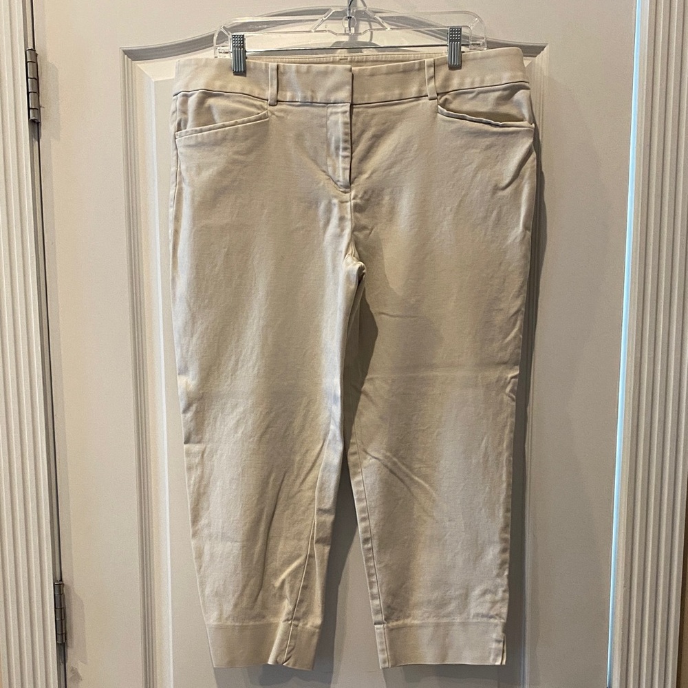 LOFT Women's Ankle Cropped Cream Jeans